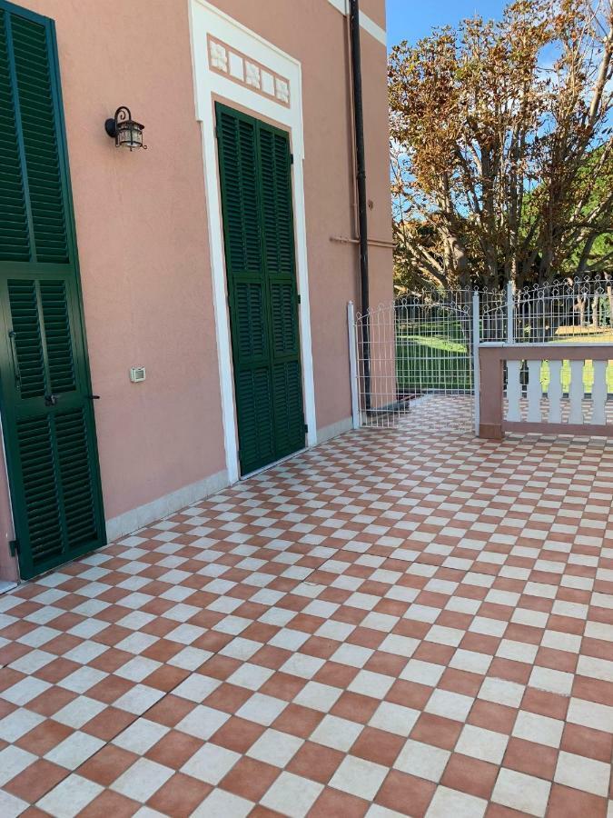Resort Villa Rosa Maria Savona Bagian luar foto